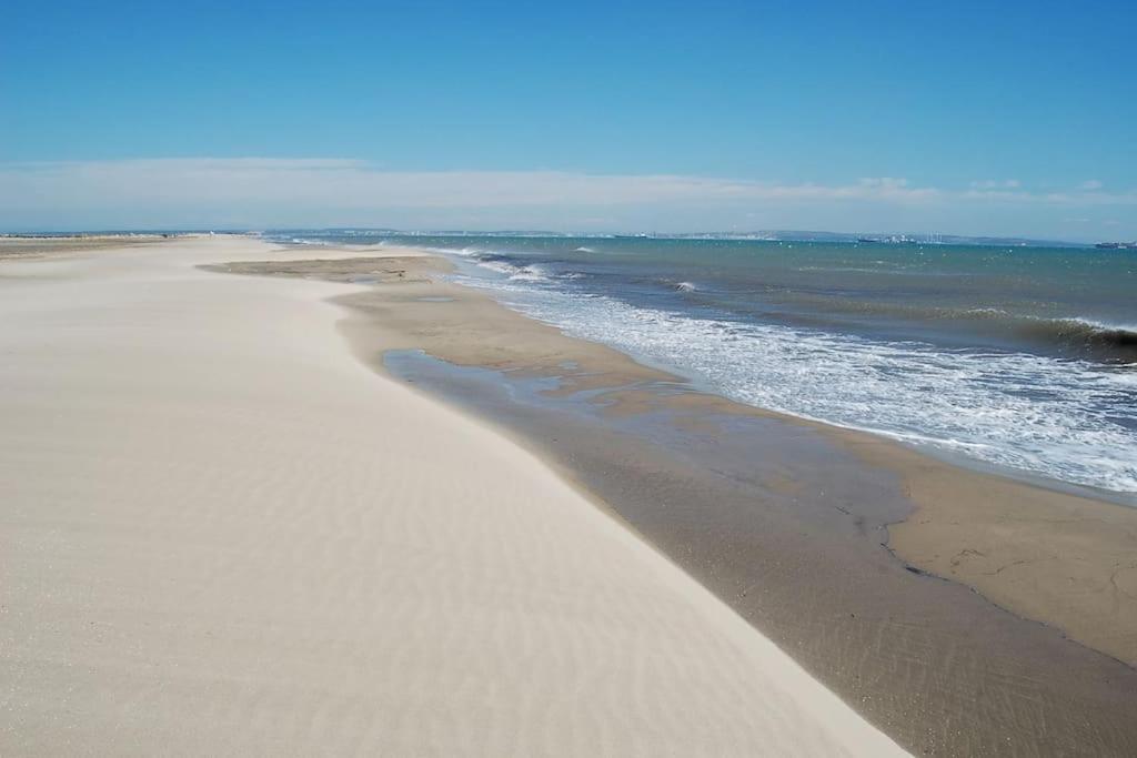생마르탱드크로 Lobilum En Camargue 빌라 외부 사진